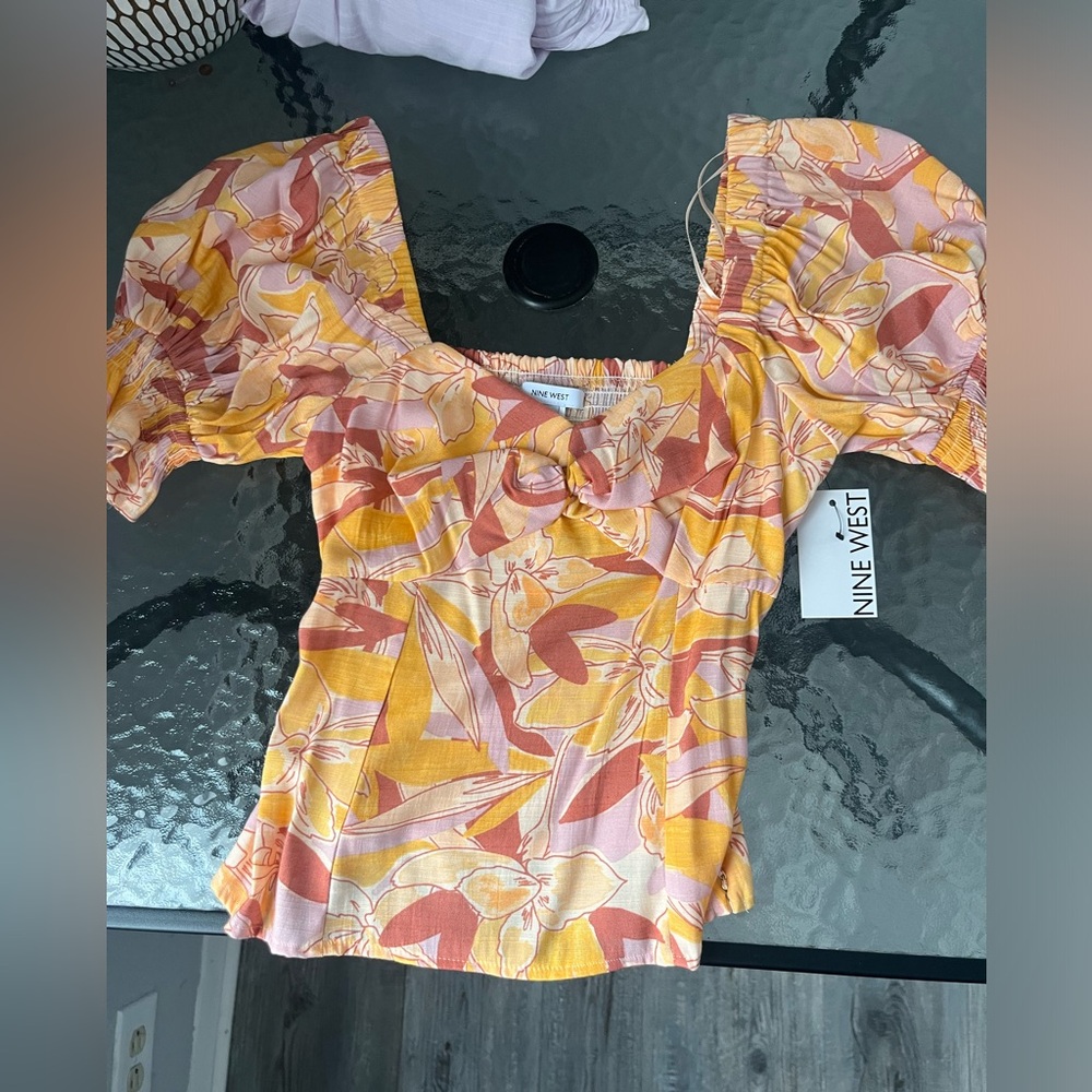 Women's nine west twist front puff sleeve top